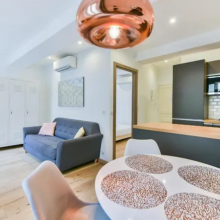 Appartement Le Nid Du Suquet Escapade Idéale Pour Couples, Près Commerces, Palais Et Plages